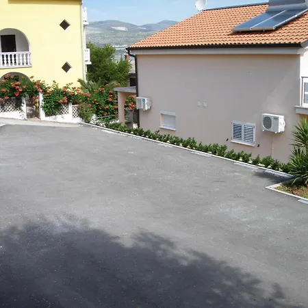 Apartamento Jelica By Interhome Trogir